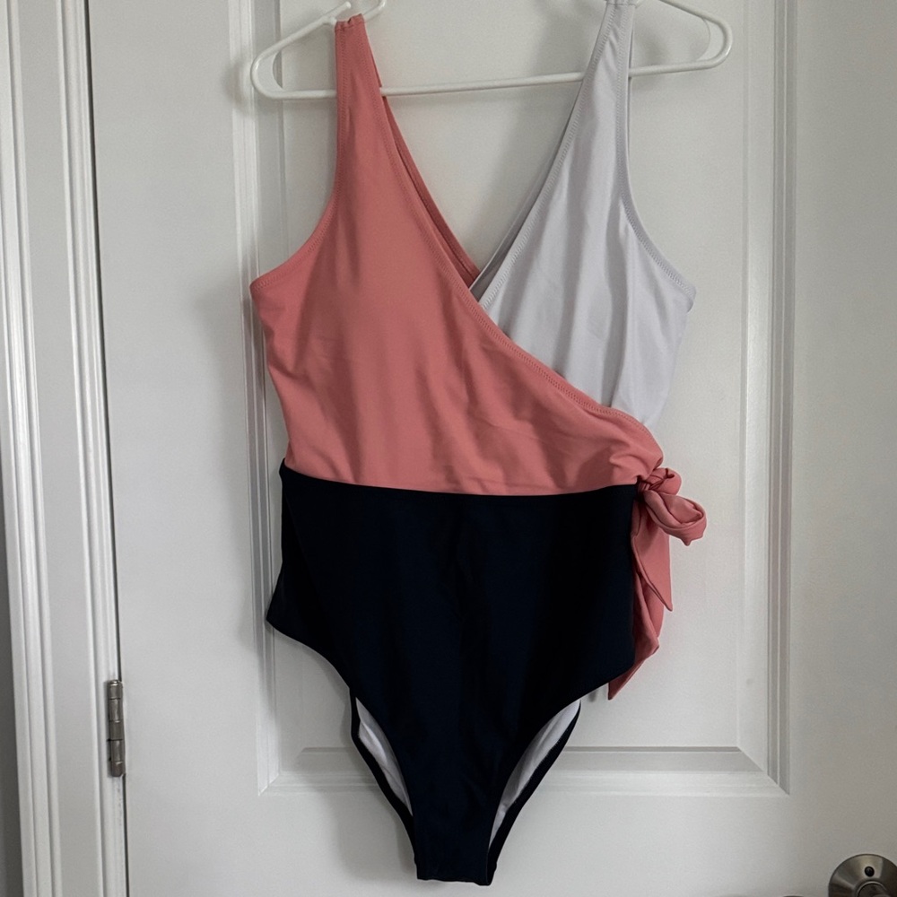 Cupshe Colorblock Swimsuit in Pink/Peach, White, and Navy. Excellent condition.